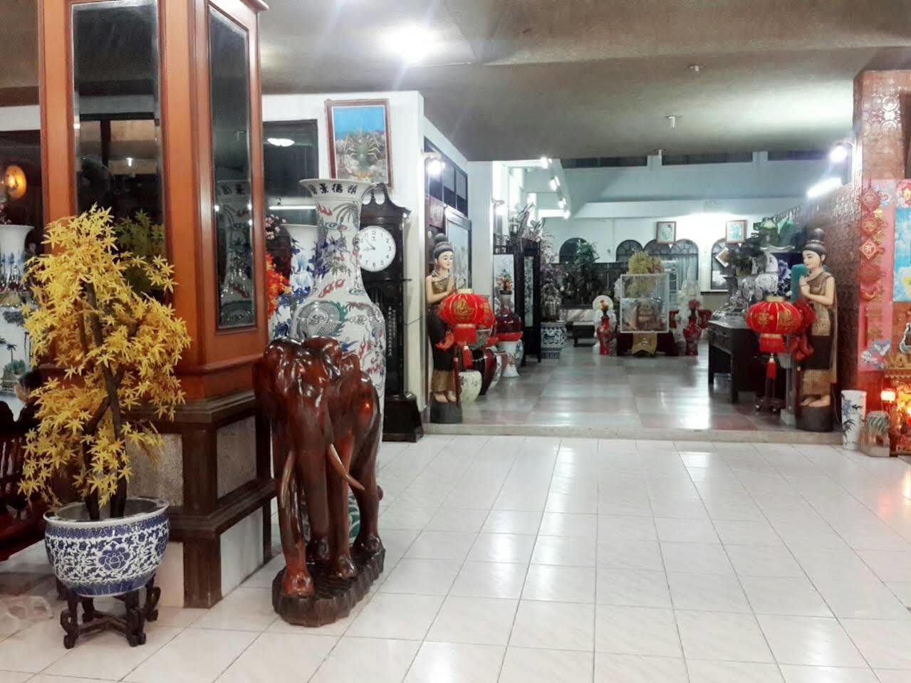 Thairungruang Hotel Σούρατ Τανί Εξωτερικό φωτογραφία