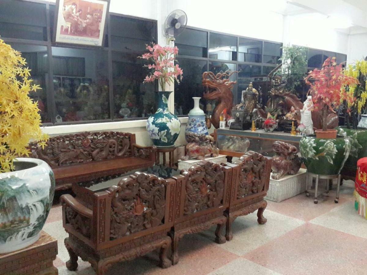 Thairungruang Hotel Σούρατ Τανί Εξωτερικό φωτογραφία